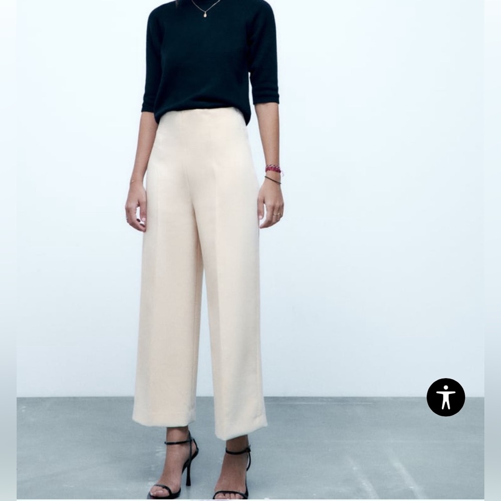 Excellent condition. ZARA CROPPED TROUSER PANTA. SMALL. GREEN